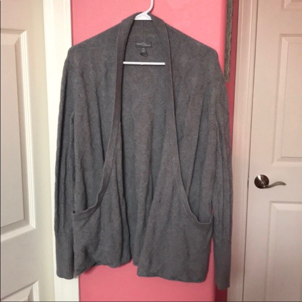 Super cute and warm Market & Spruce cardigan